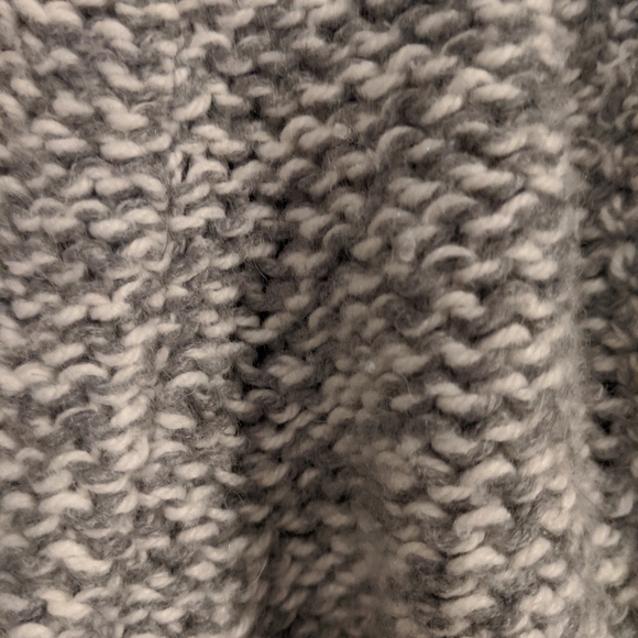 Grey AE cardigan - Picture 3 of 3